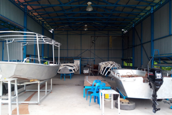 boat-const-001.webp